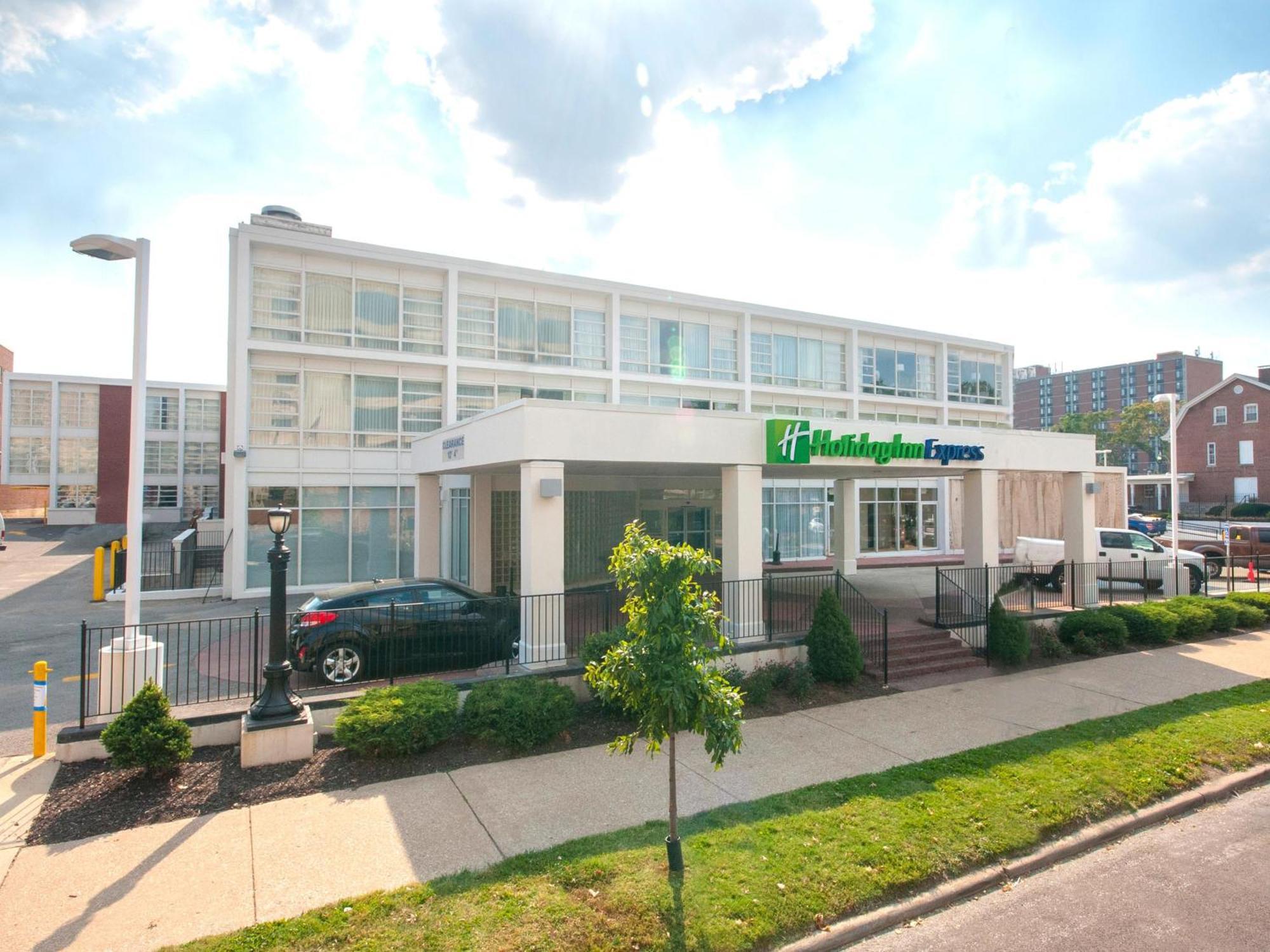 Holiday Inn Express St. Louis Central West End By Ihg Exterior foto